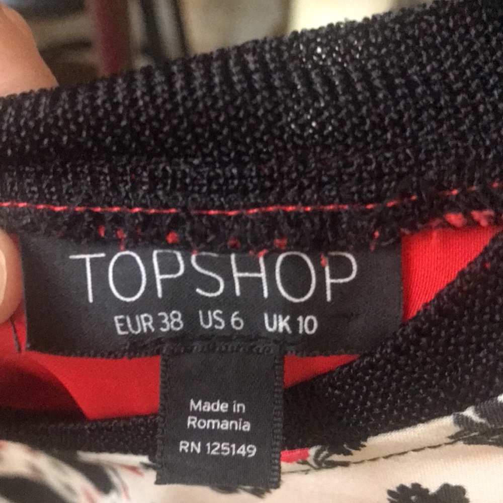 TOPSHOP Floral Graphic Graffiti Style Blouse - Picture 2 of 8
